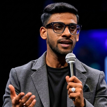 Portrait photo of Aman Biswal,A young Digital Marteing Expert